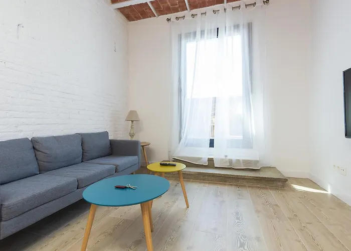 Bird House Hostel