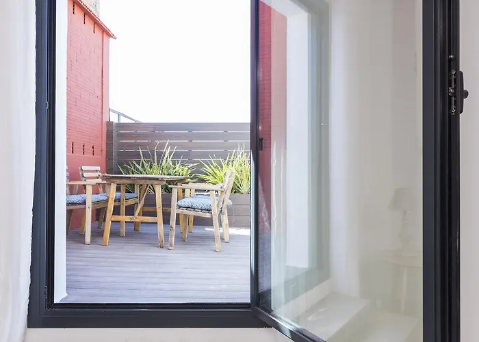 Bird House Hostel